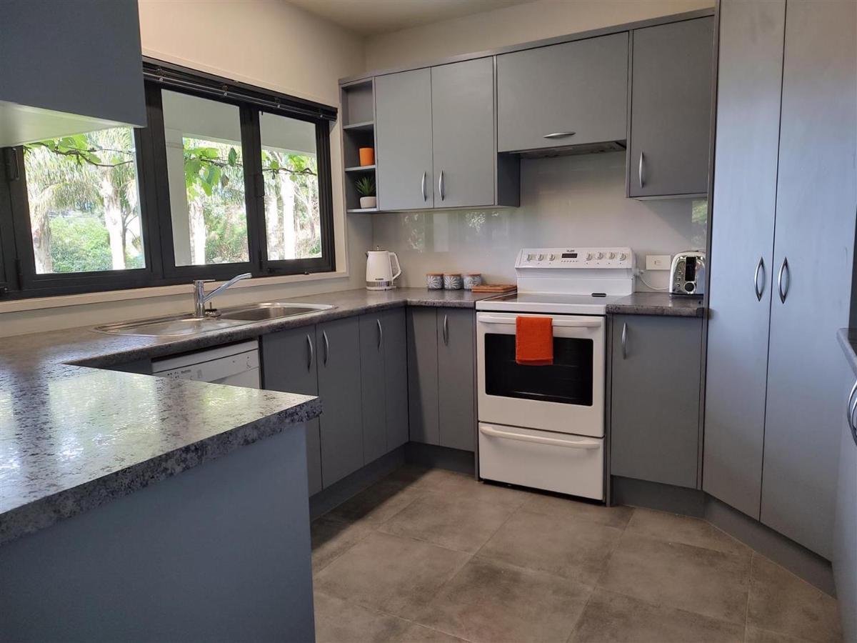 Cornwallis Palms Окленд Екстер'єр фото